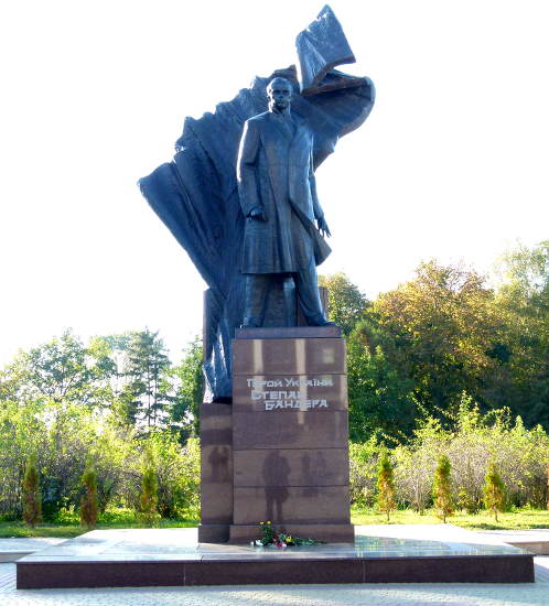 Pomnik Stepana Bandery w Tarnopolu
